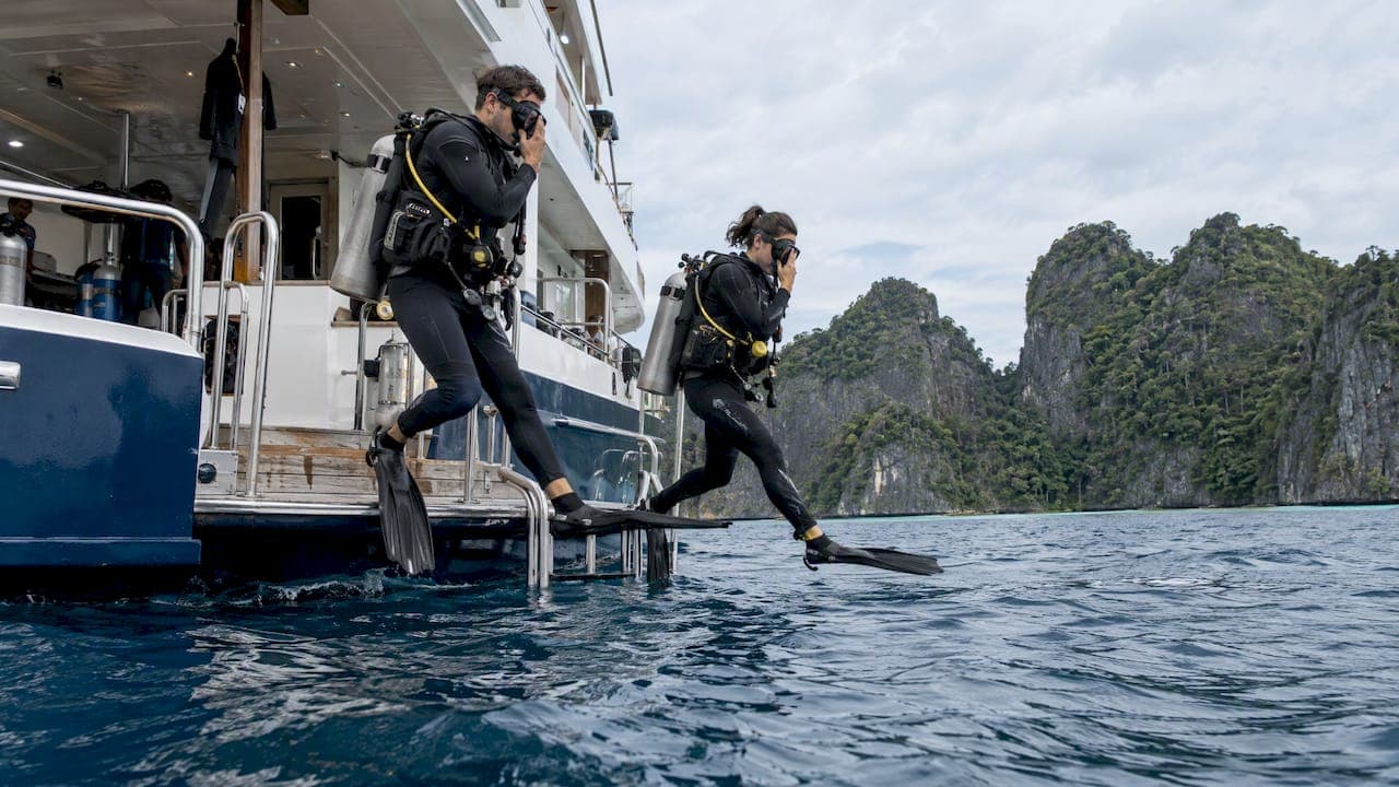 Raja Ampat Charters: 7 Days or 10–12 Days for Remote Dives